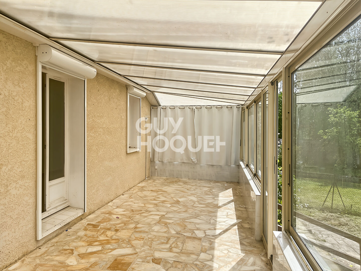 Photo 5 — GUY HOQUET GRETZ