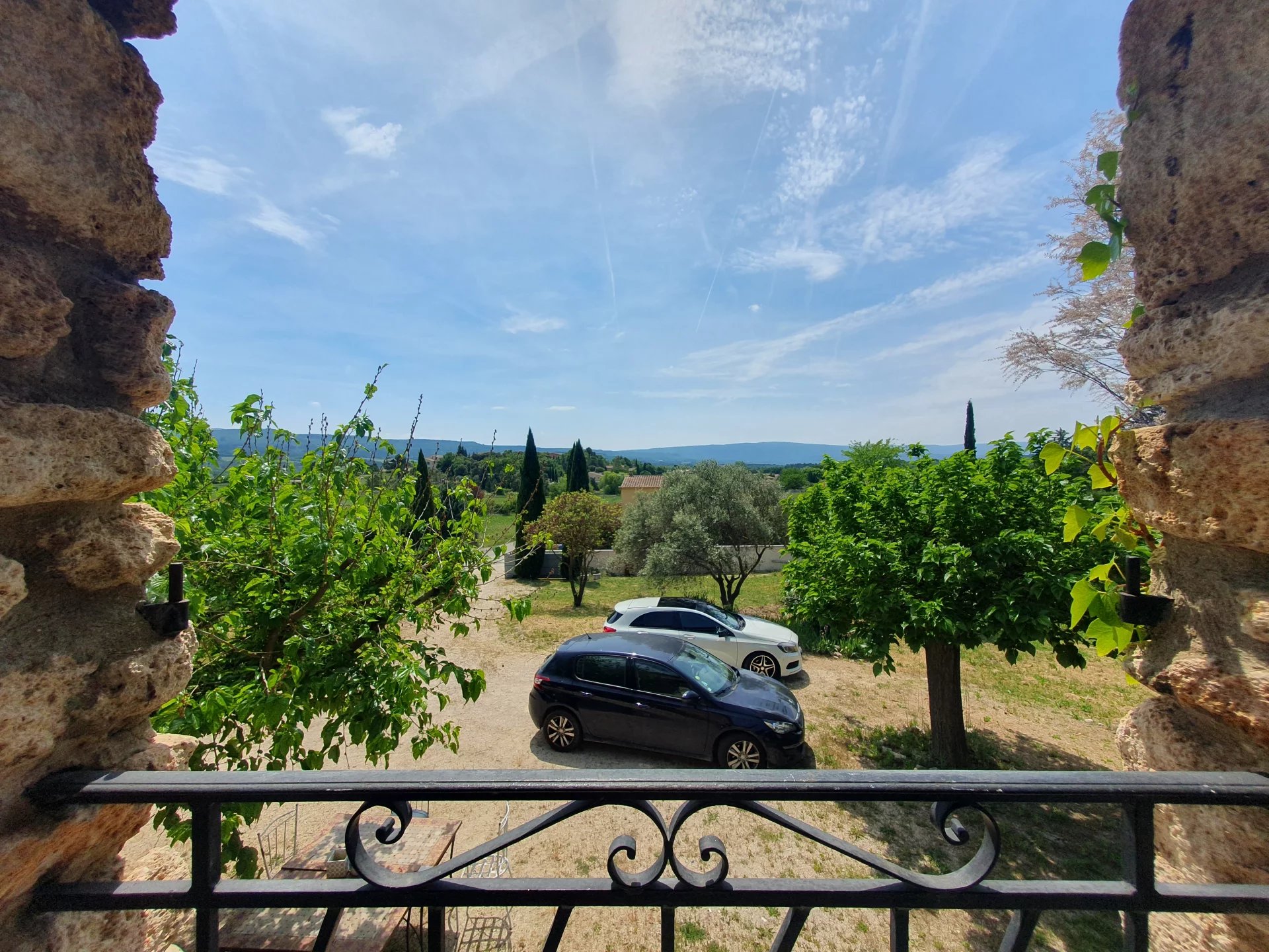 Photo 11 — ENTRE ALPILLES ET LUBERON