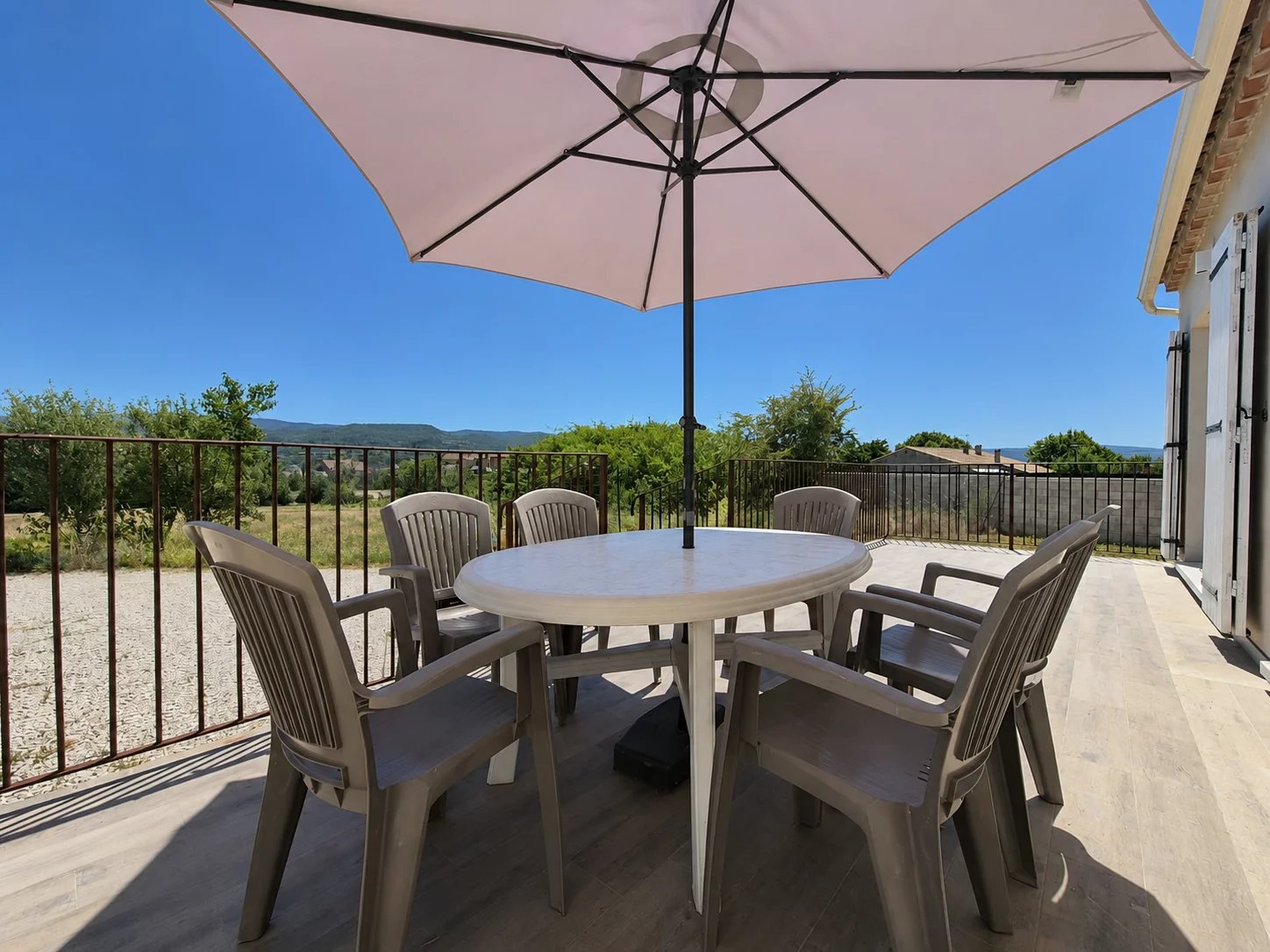 Photo 2 — ENTRE ALPILLES ET LUBERON