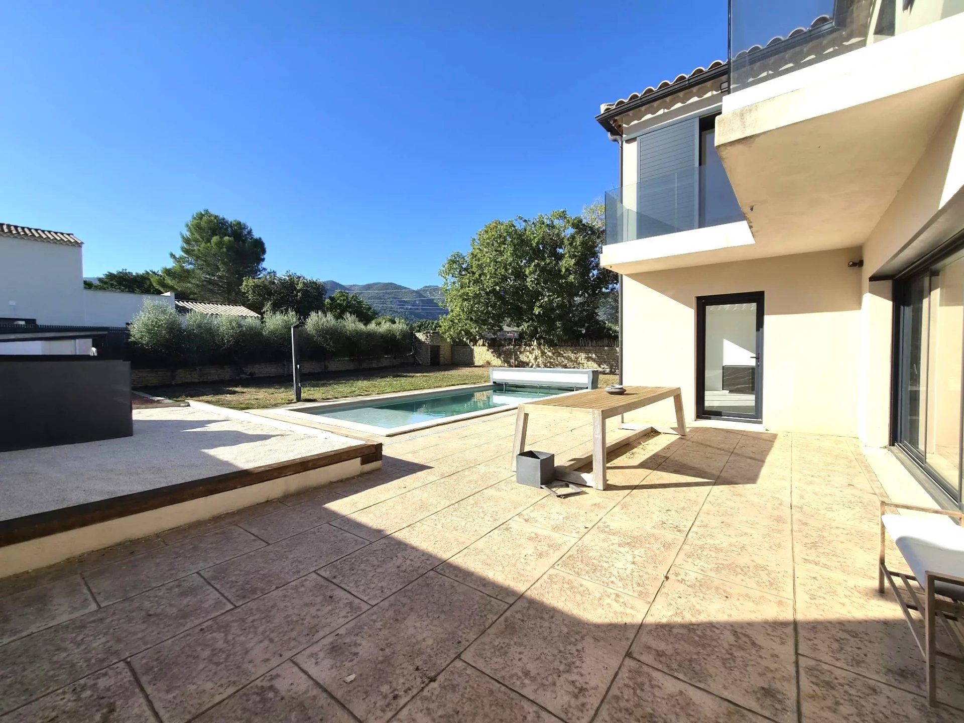 Photo 2 — ENTRE ALPILLES ET LUBERON