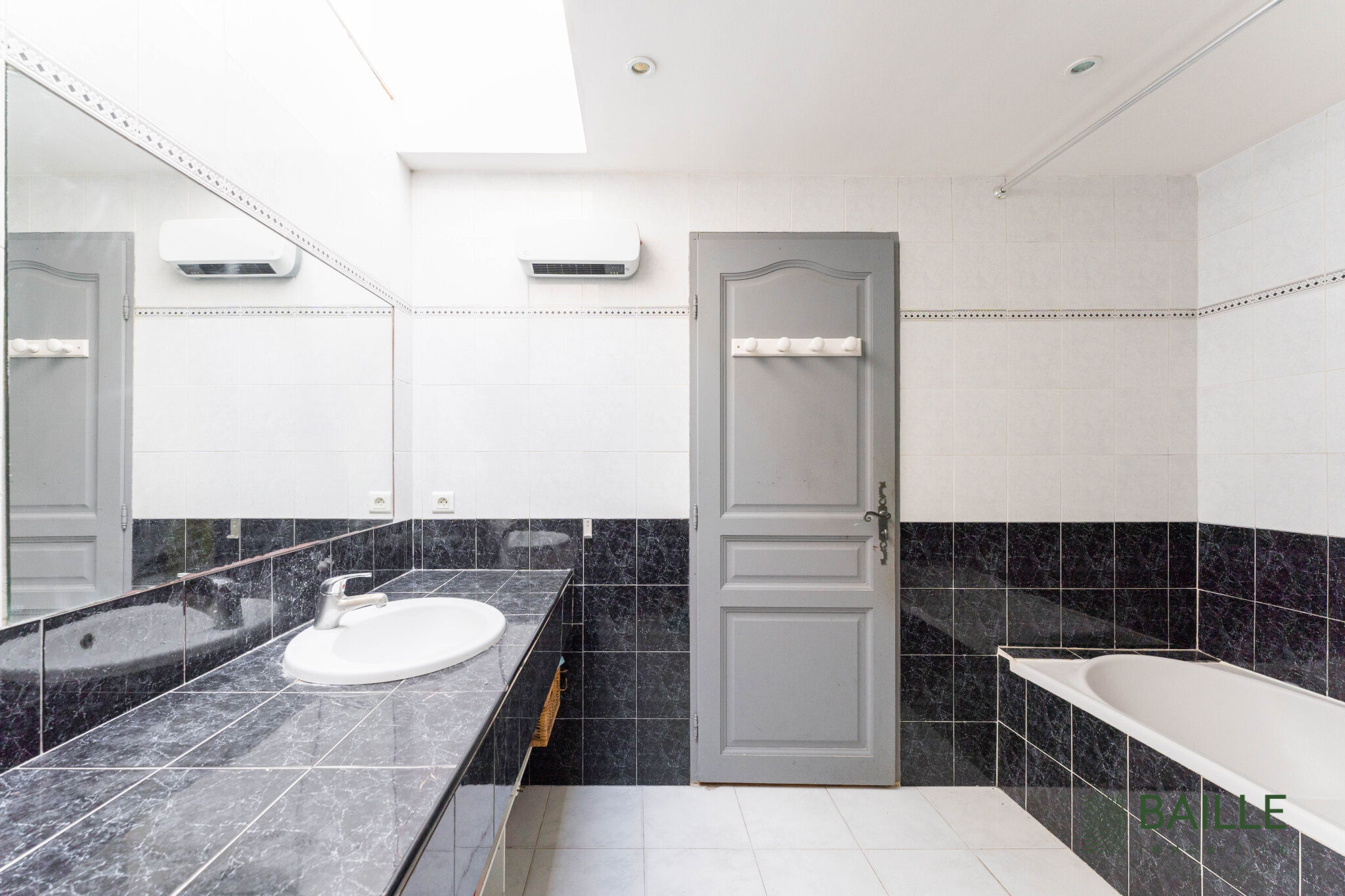Photo 10 — BAILLE IMMOBILIER
