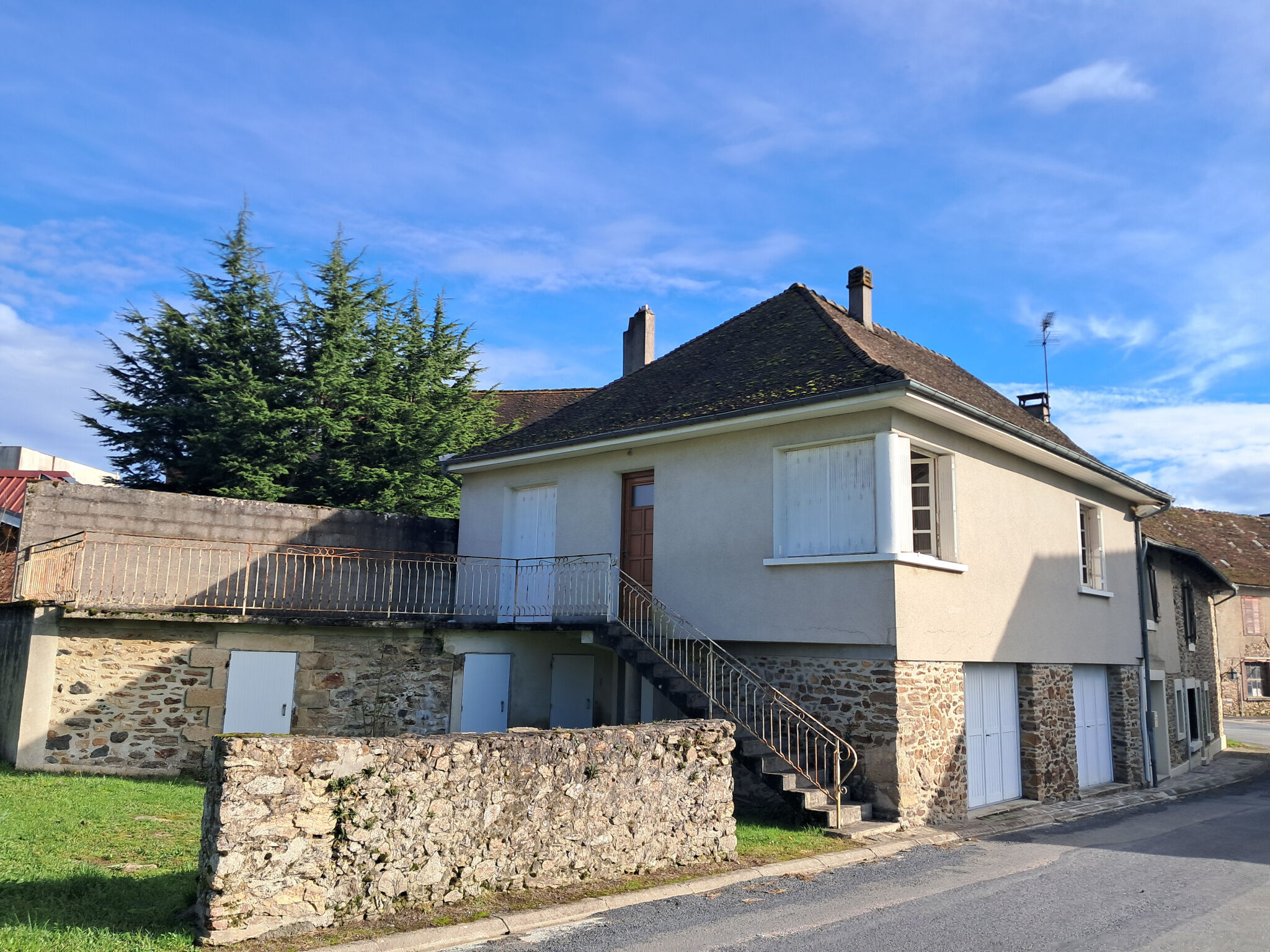 Photo 2 — IMMO COUR ET JARDIN