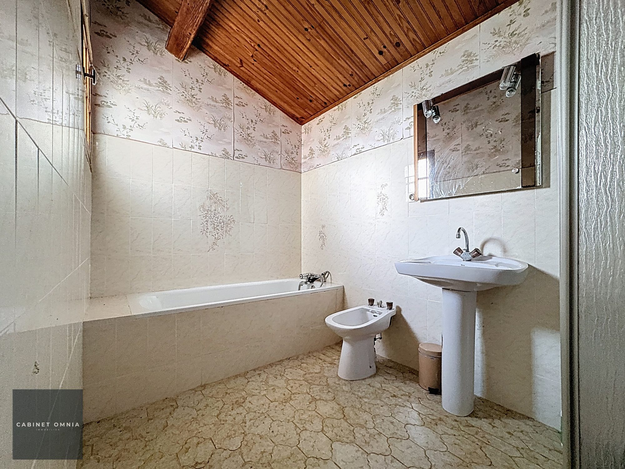 Photo 10 — Cabinet OMNIA