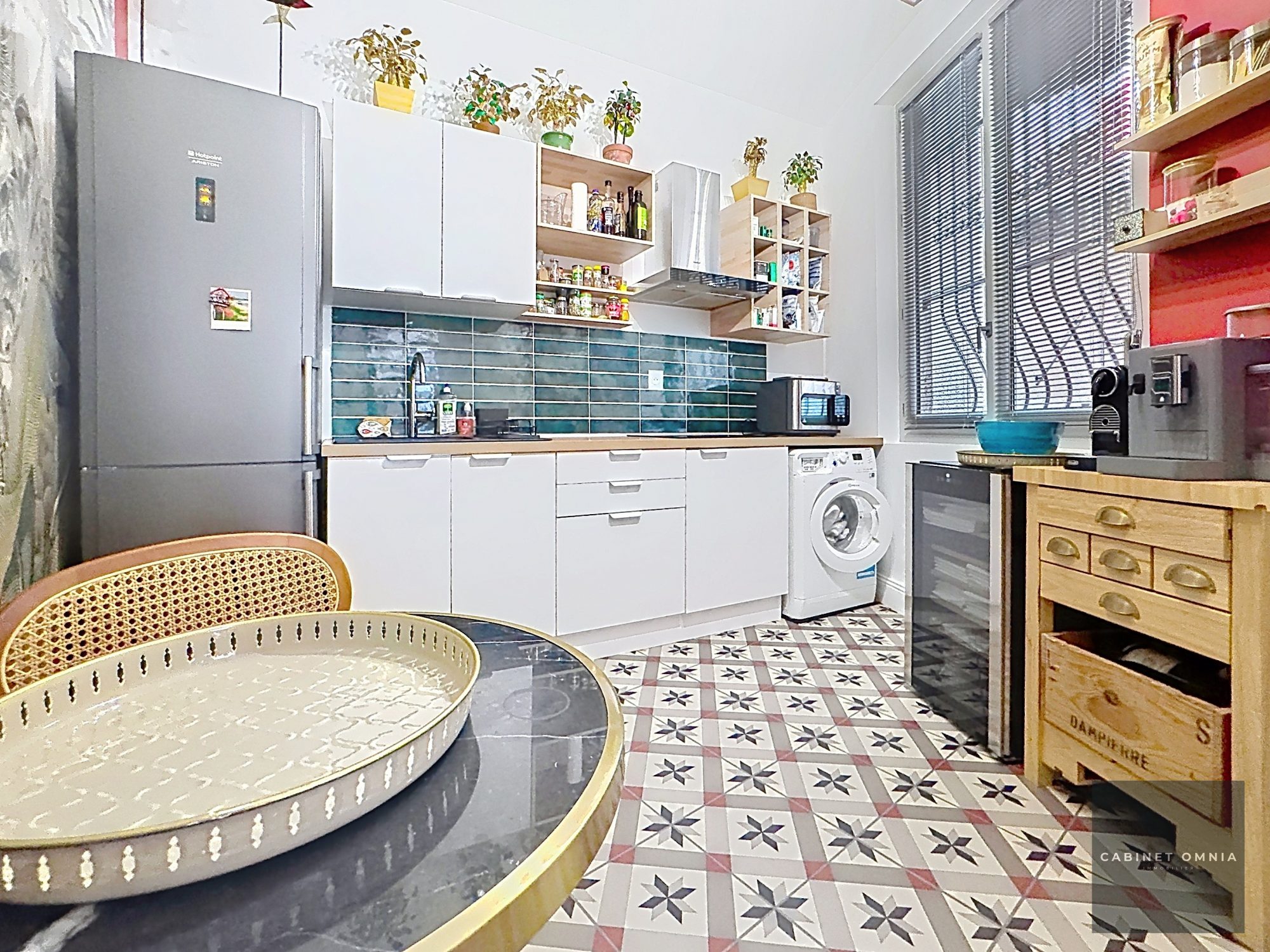 Photo 2 — Cabinet OMNIA