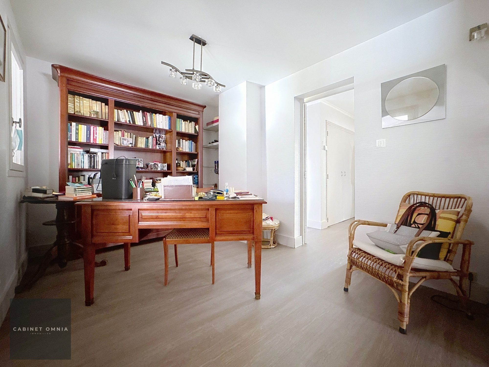 Photo 11 — Cabinet OMNIA