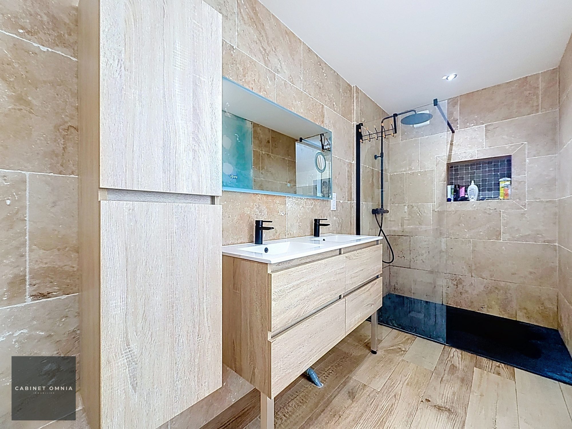 Photo 9 — Cabinet OMNIA