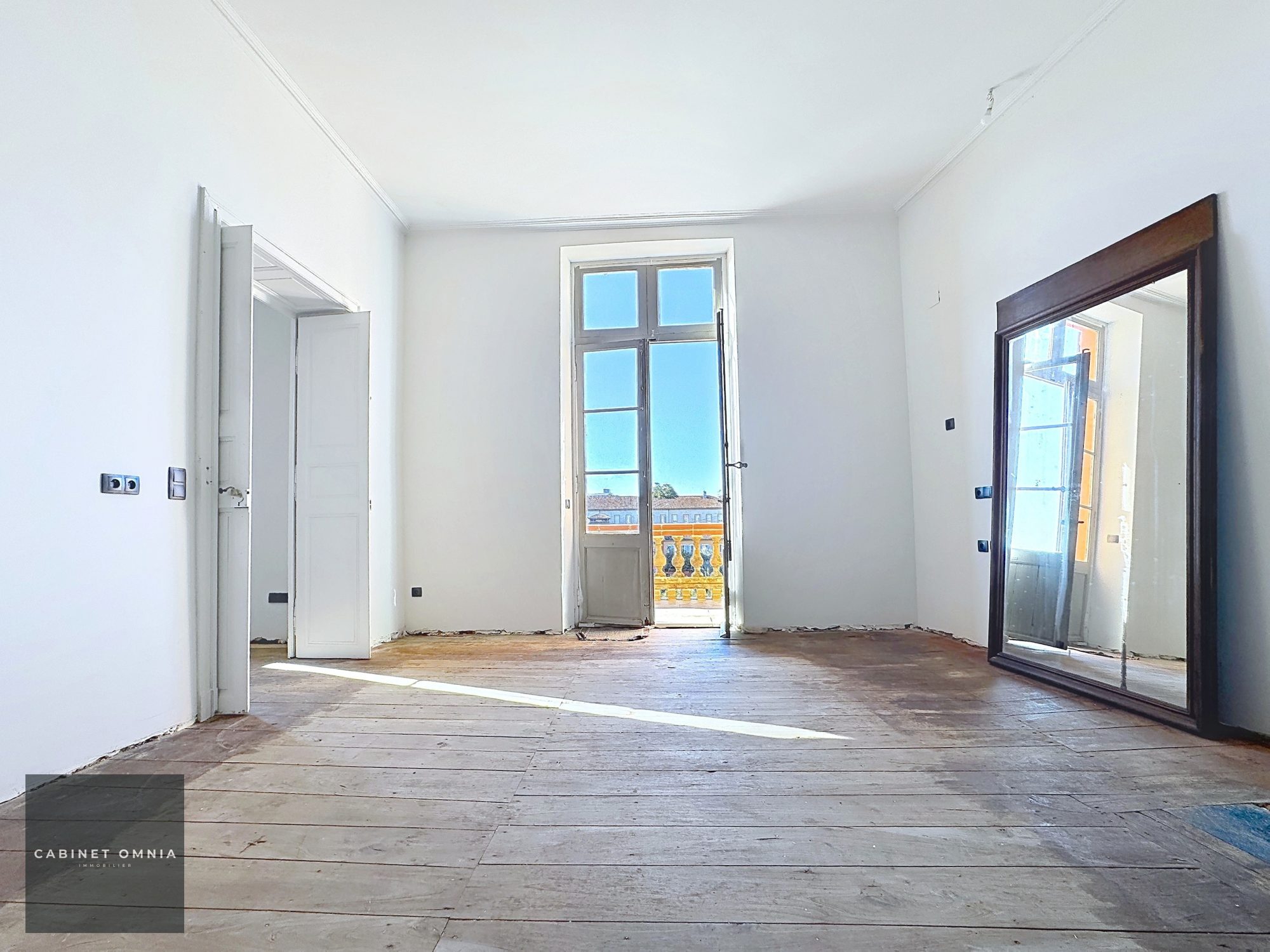 Photo 3 — Cabinet OMNIA