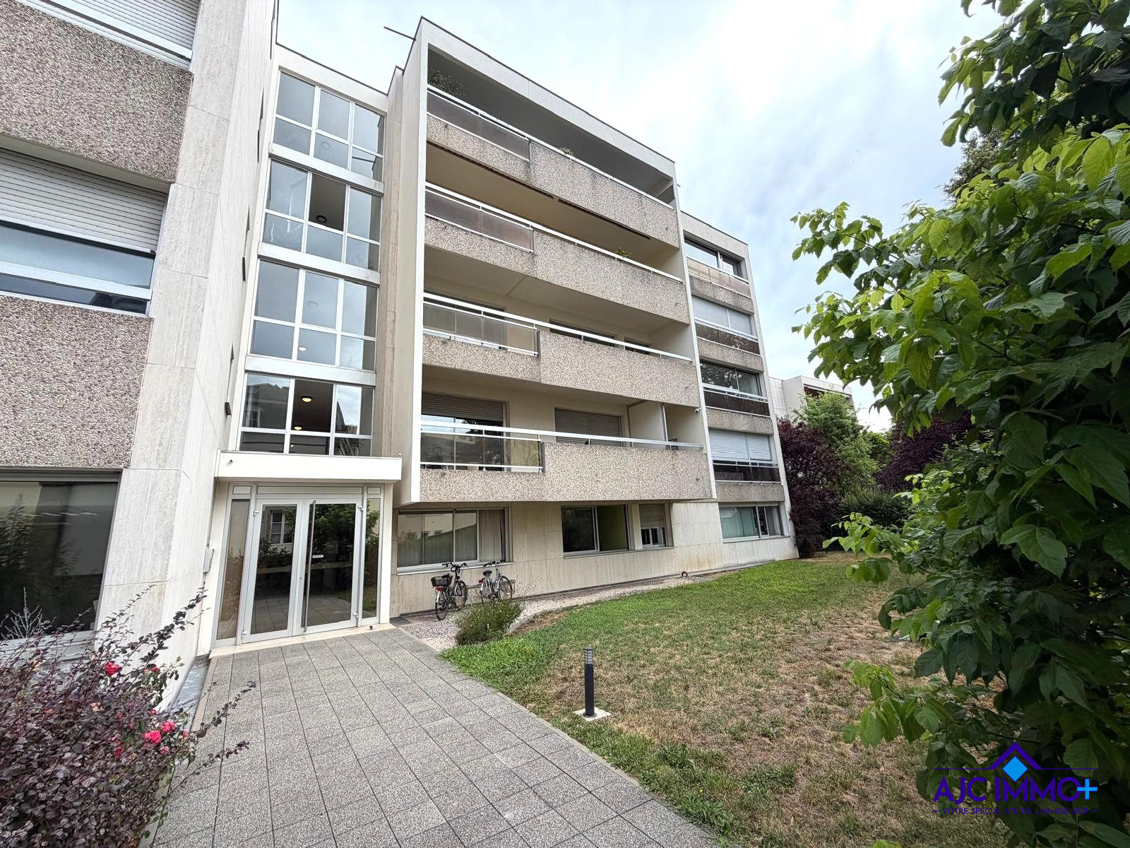 Photo 12 — AJC IMMO PLUS