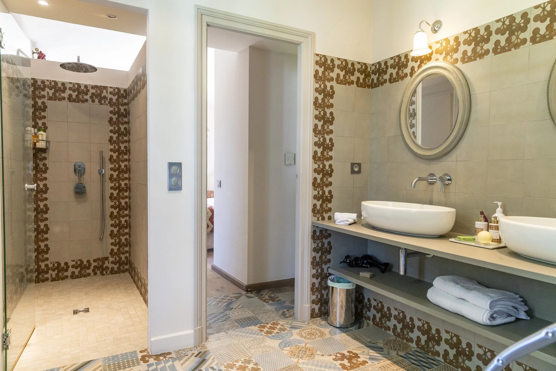 Photo 23 — PRIOR LUXURY HOUSE