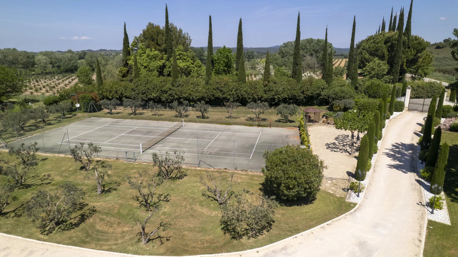 Photo 5 — PRIOR LUXURY HOUSE