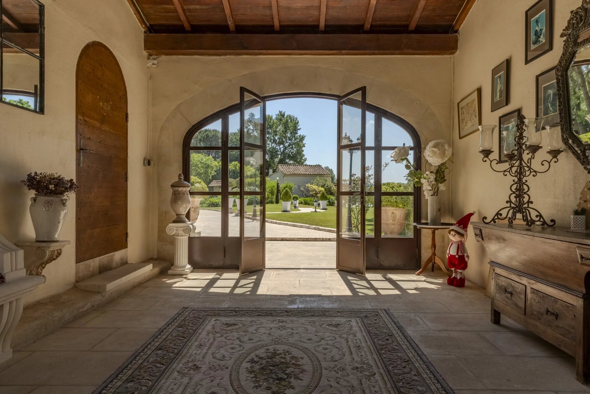 Photo 7 — PRIOR LUXURY HOUSE