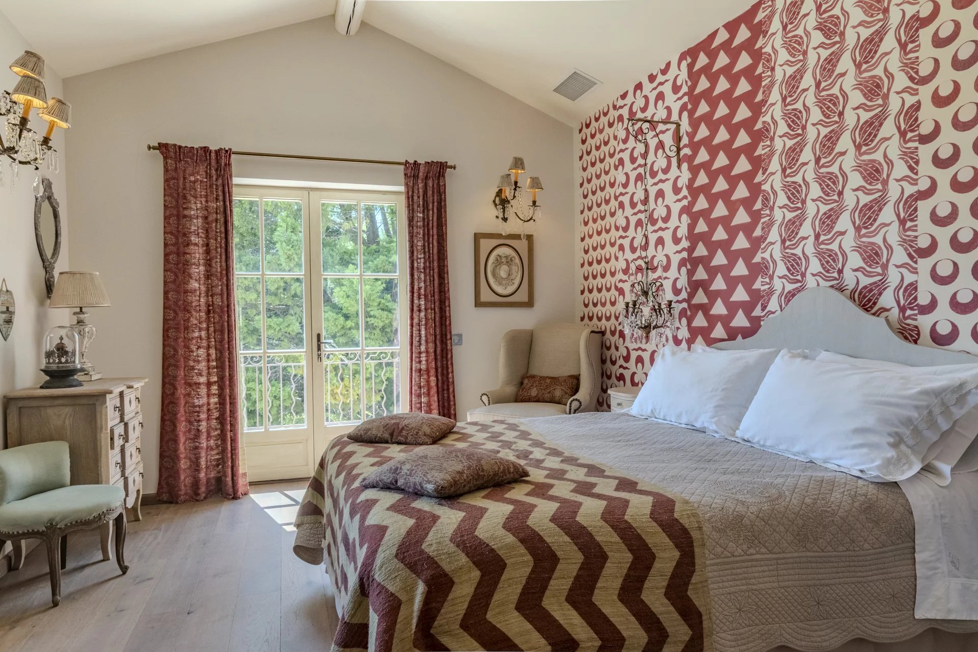 Photo 17 — PRIOR LUXURY HOUSE