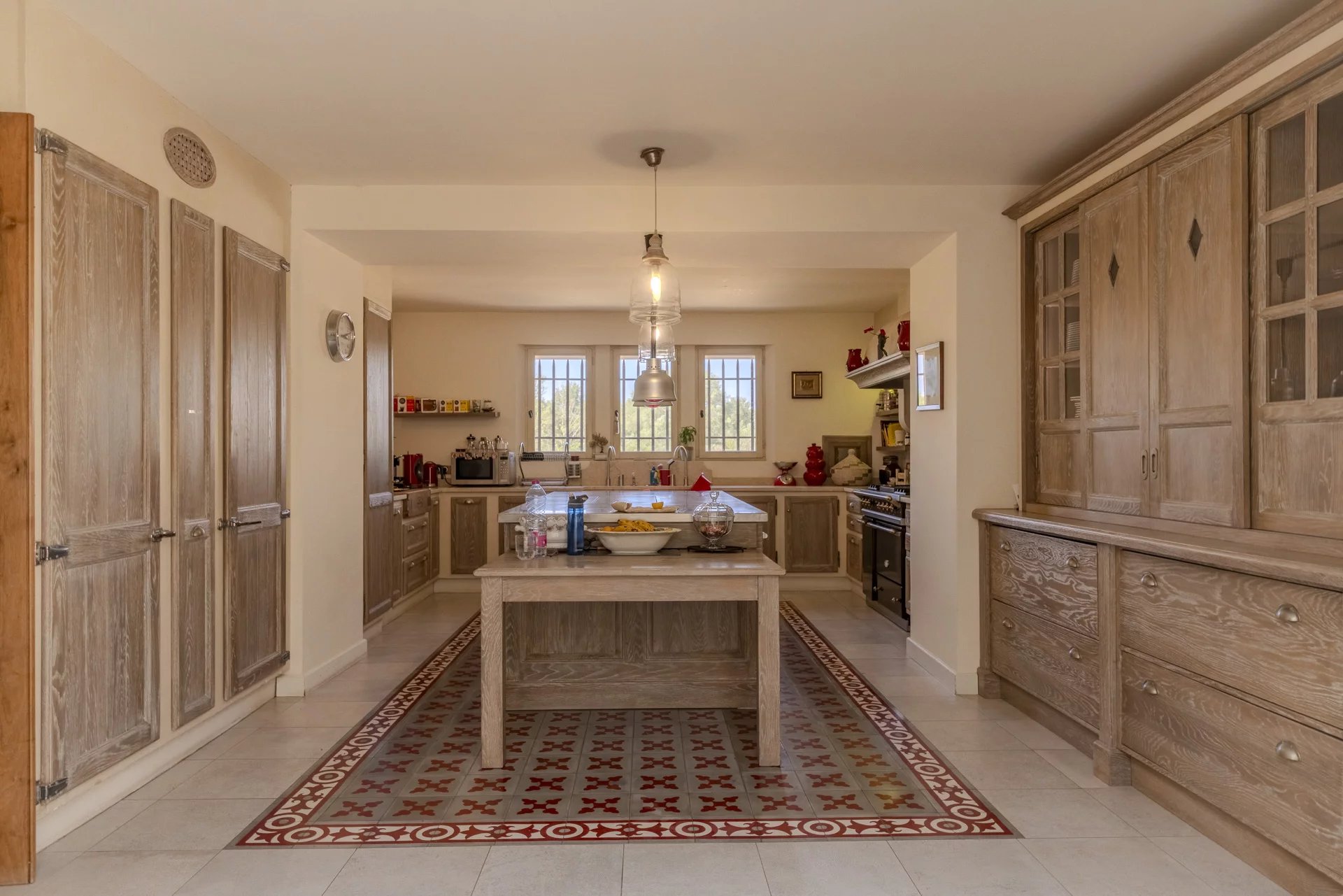 Photo 14 — PRIOR LUXURY HOUSE