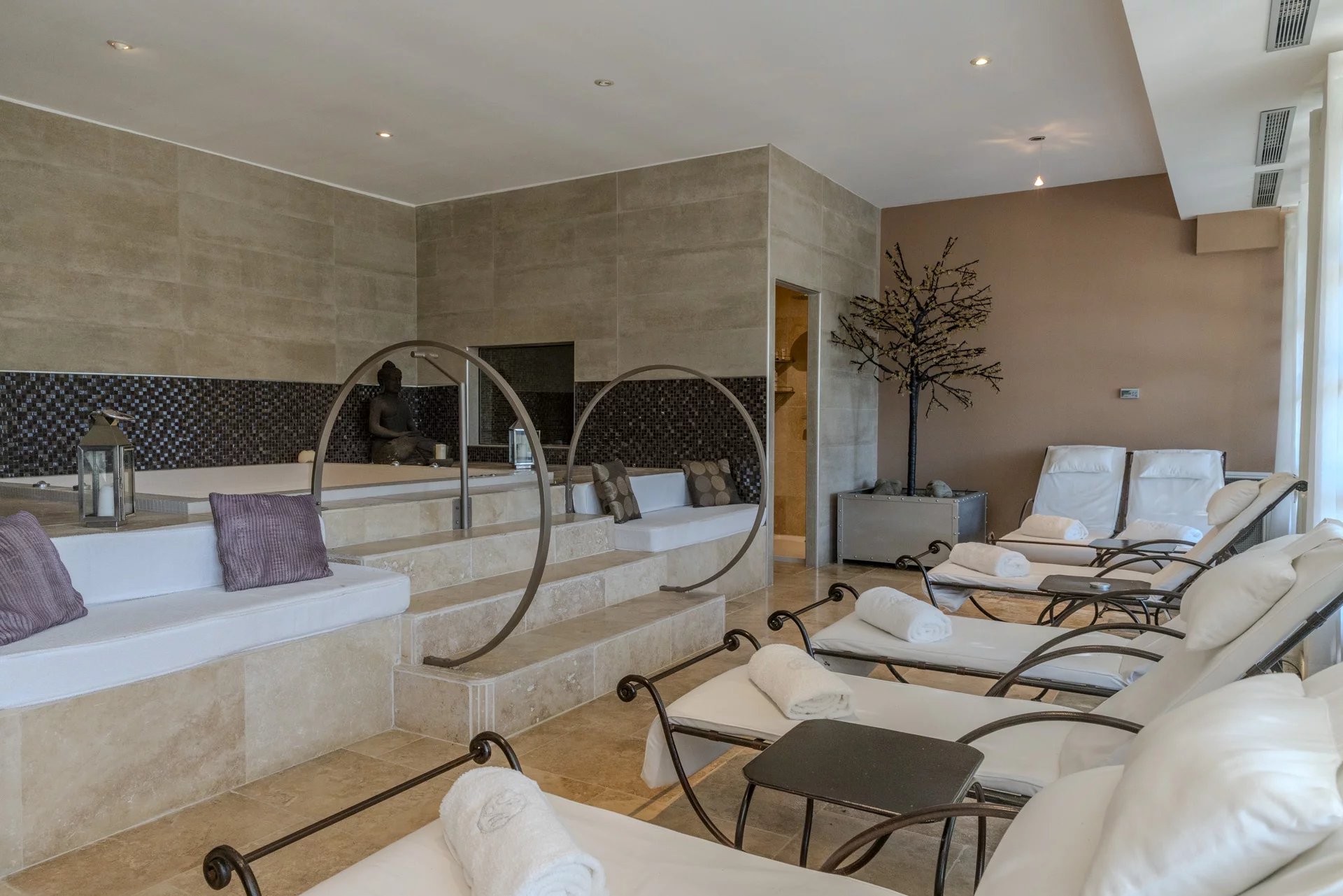 Photo 16 — PRIOR LUXURY HOUSE