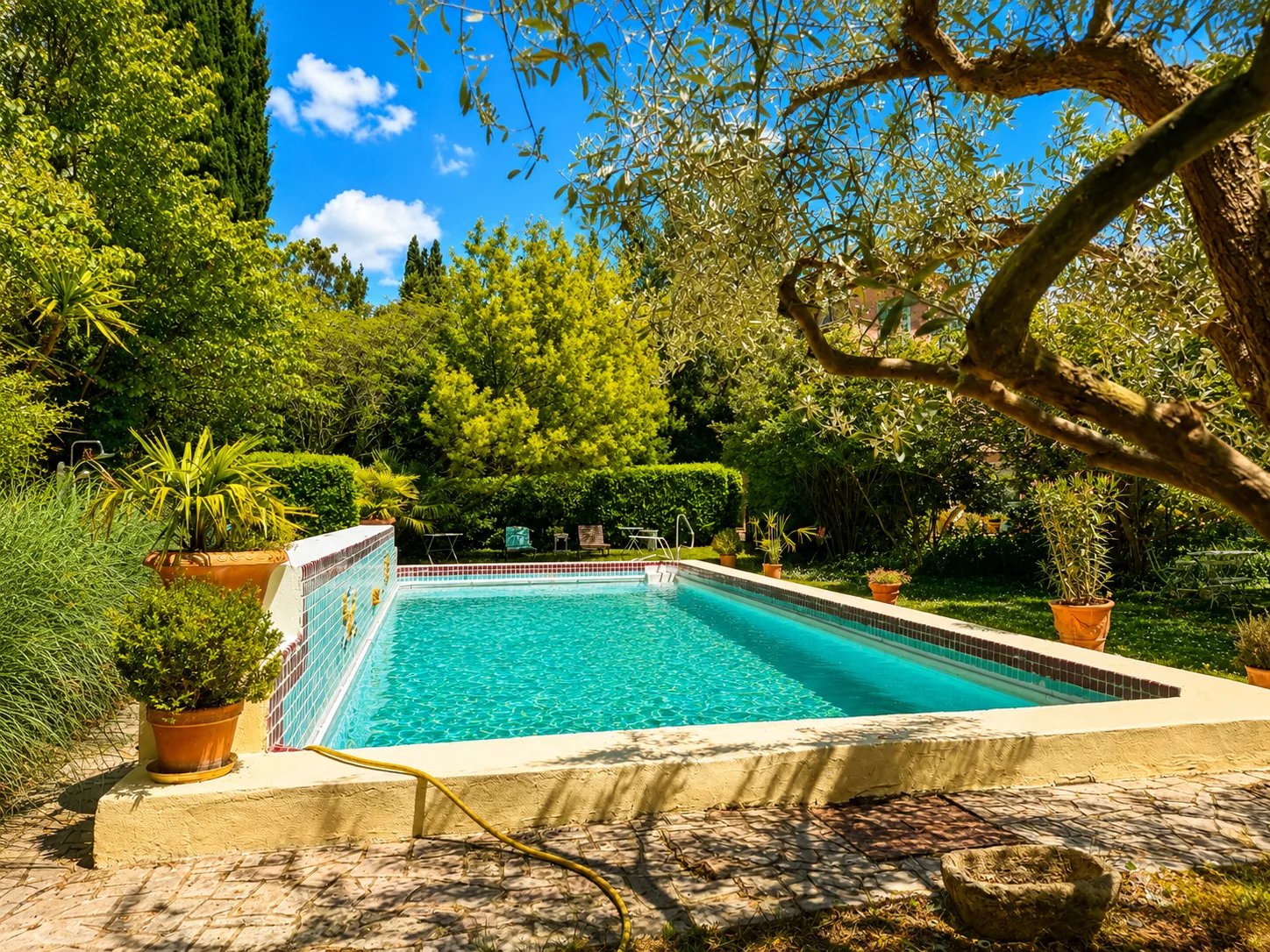 Photo 3 — PRIOR LUXURY HOUSE