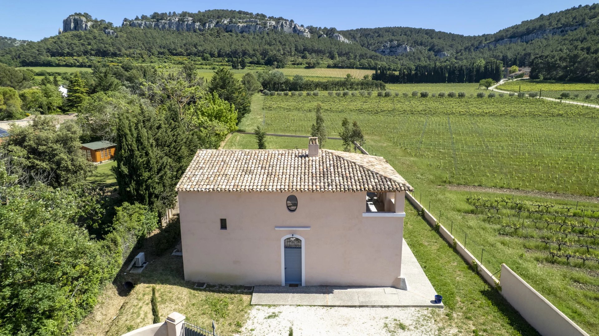 Photo 3 — PRIOR LUXURY HOUSE