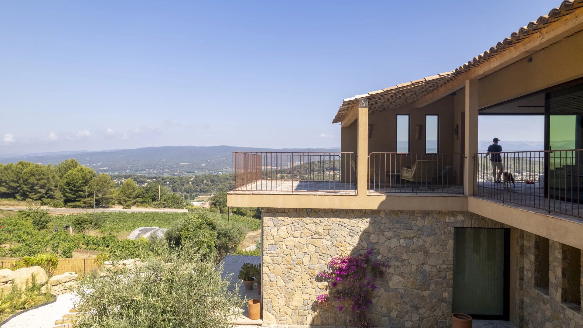 Photo 6 — PRIOR LUXURY HOUSE