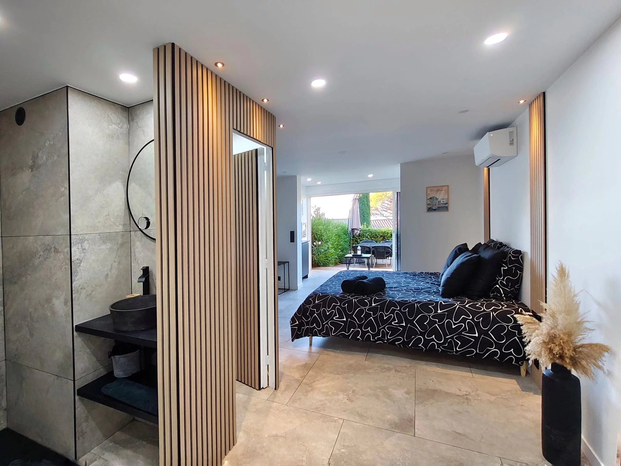 Photo 4 — PRIOR LUXURY HOUSE