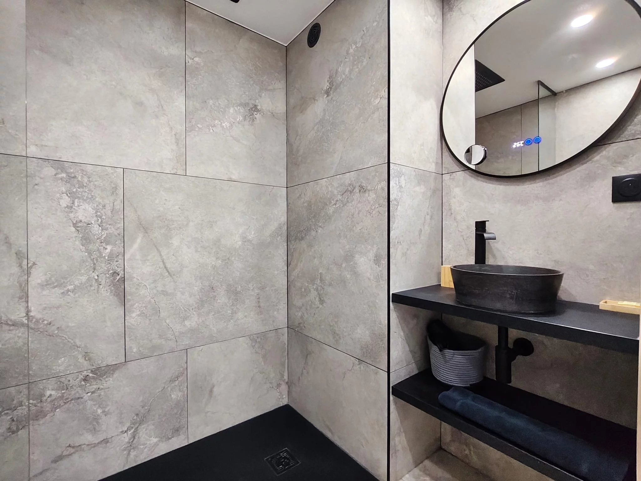 Photo 6 — PRIOR LUXURY HOUSE