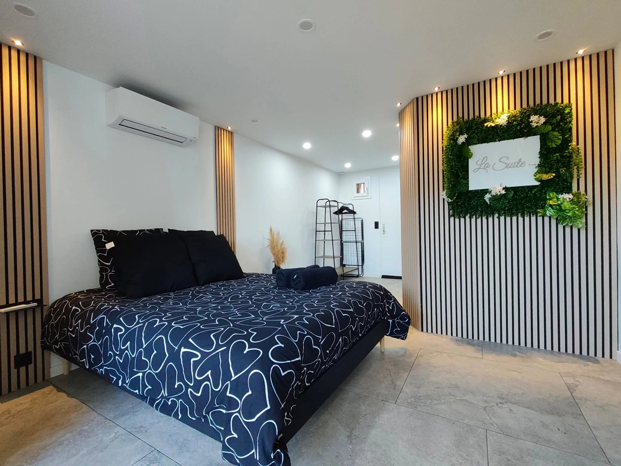 Photo 2 — PRIOR LUXURY HOUSE