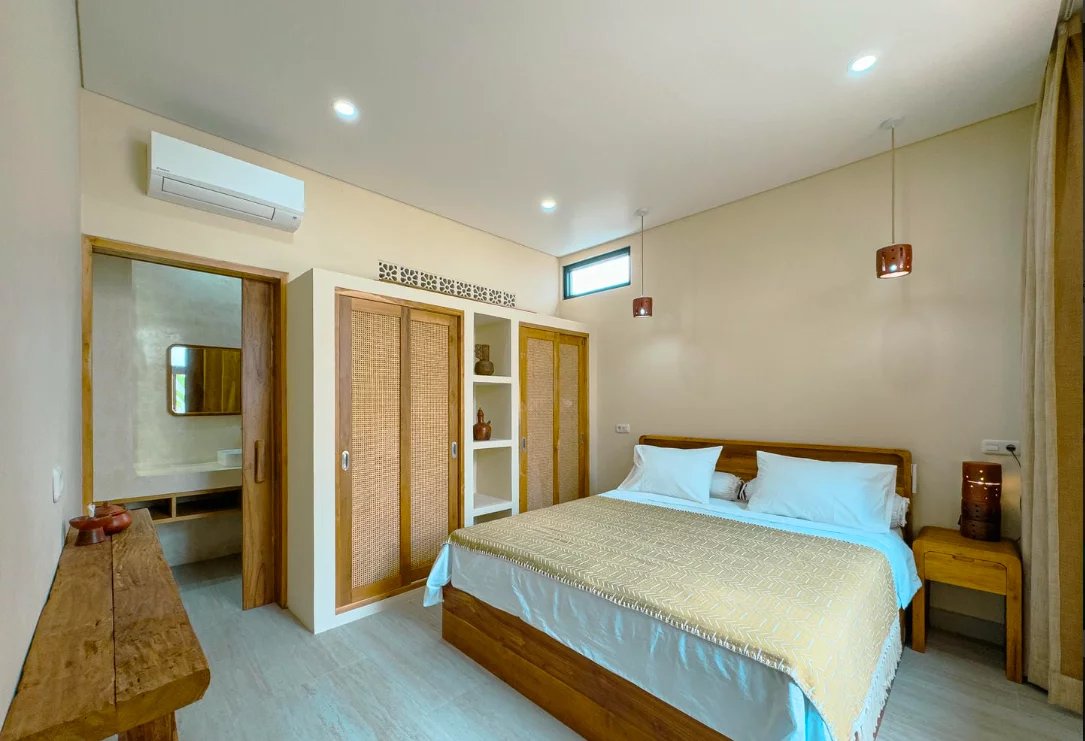 Photo 8 — PRIOR LUXURY HOUSE