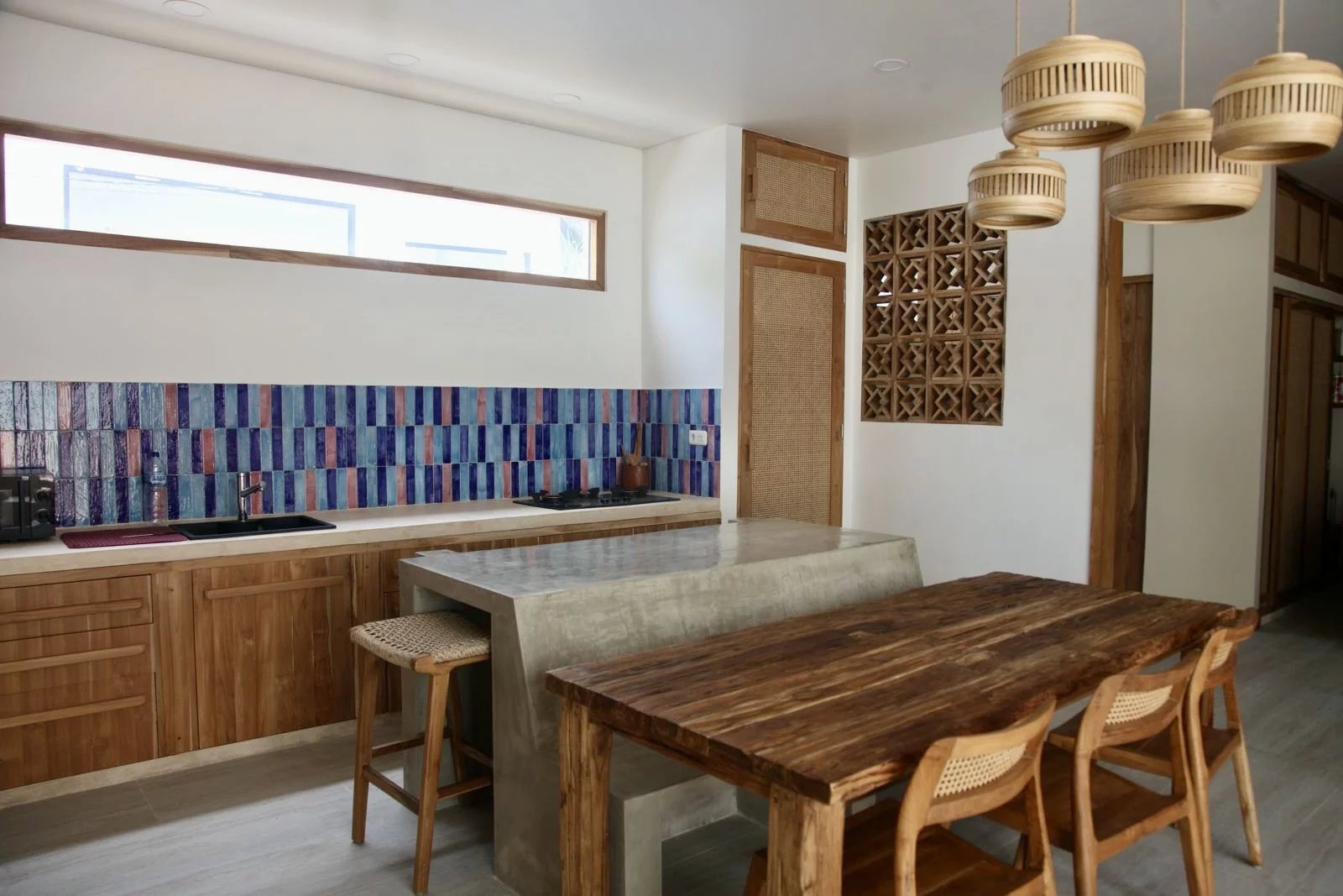 Photo 4 — PRIOR LUXURY HOUSE