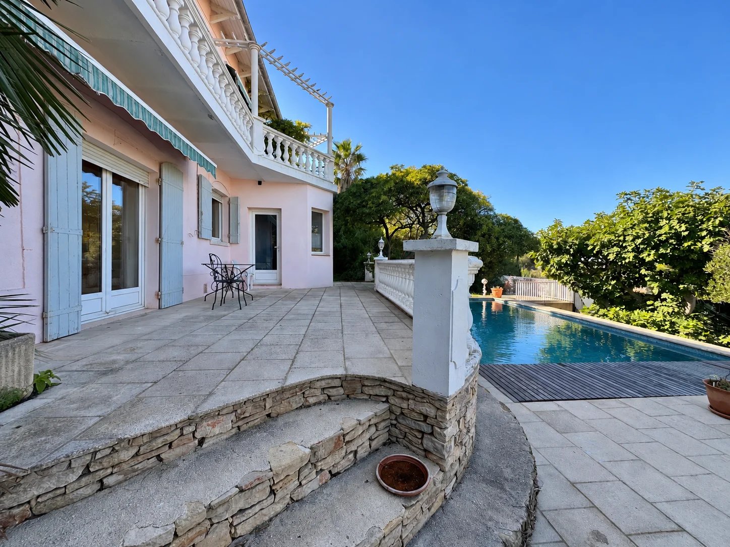 Photo 7 — PRIOR LUXURY HOUSE
