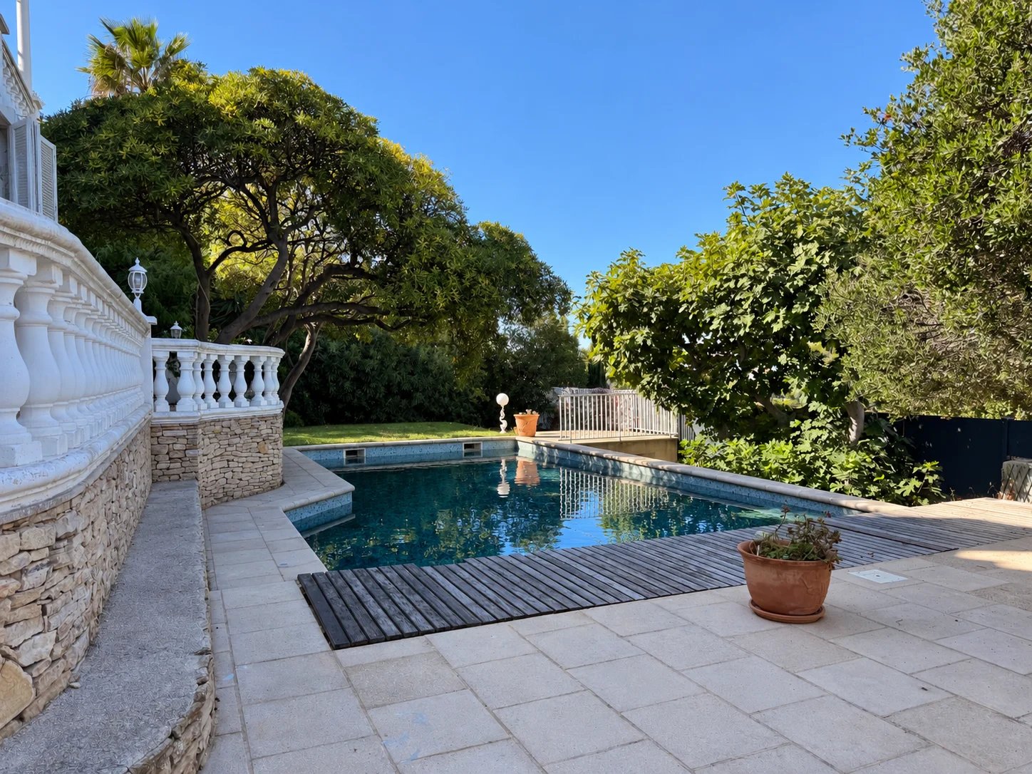Photo 9 — PRIOR LUXURY HOUSE
