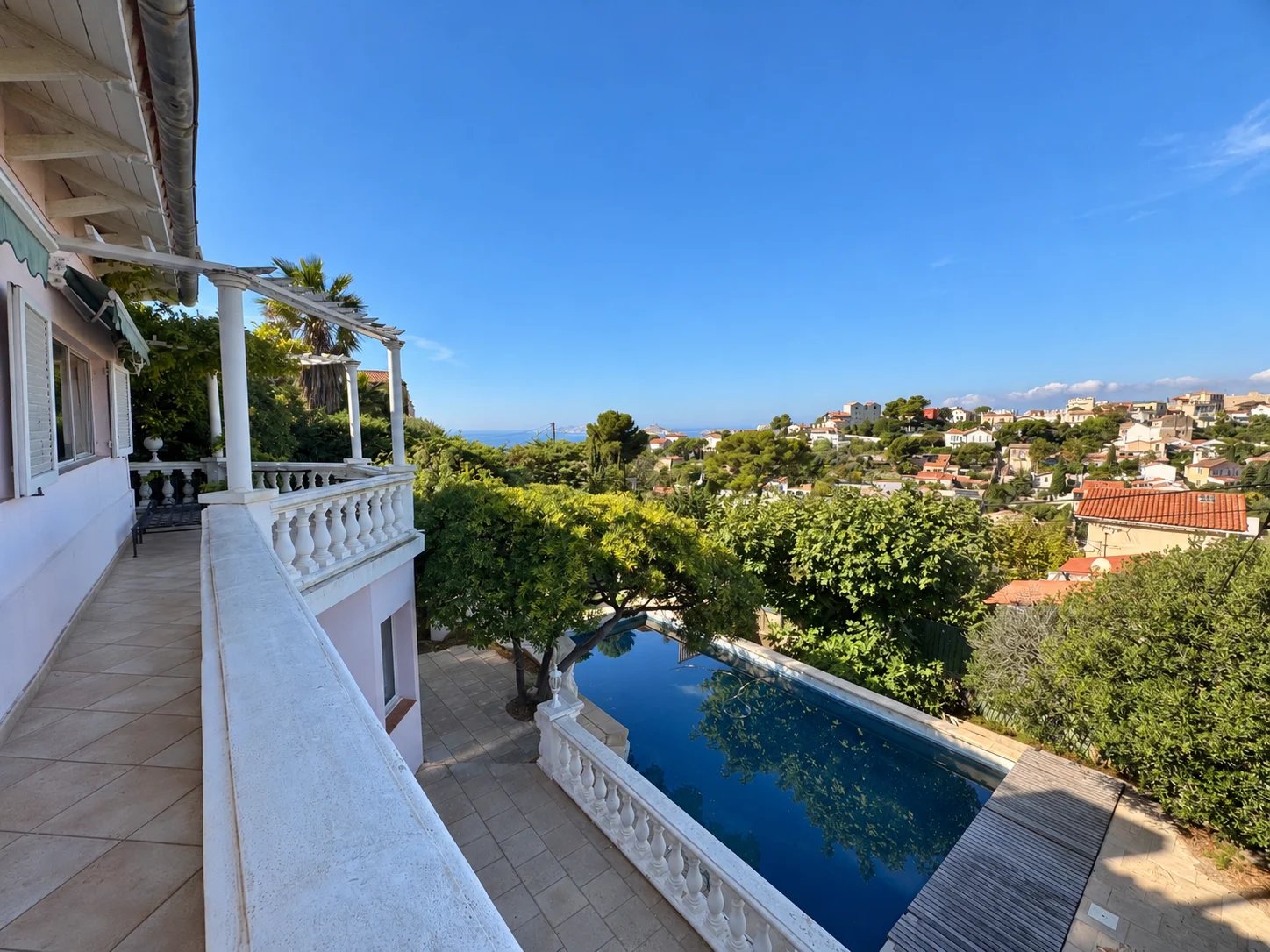 Photo 3 — PRIOR LUXURY HOUSE