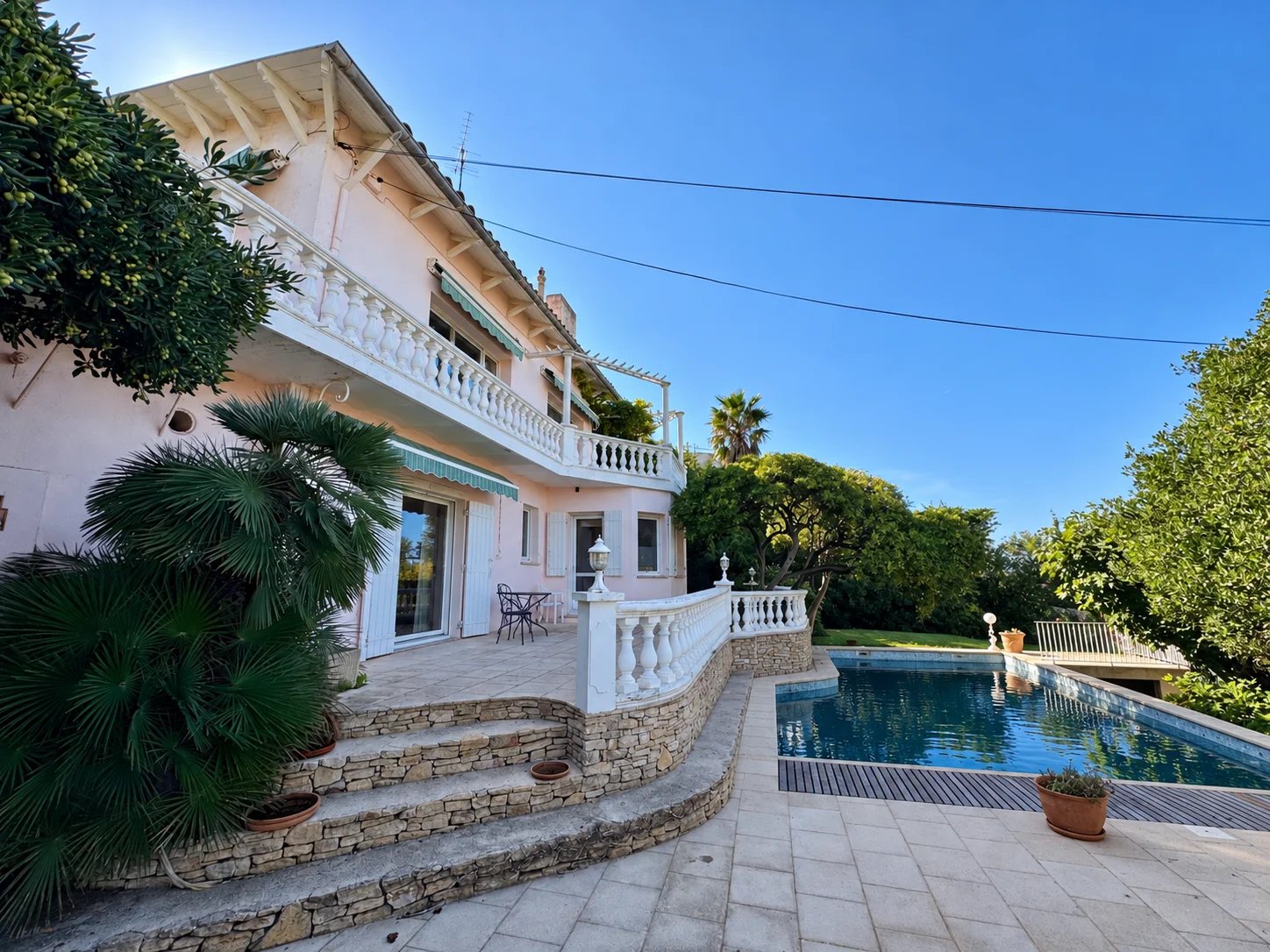 Photo 2 — PRIOR LUXURY HOUSE