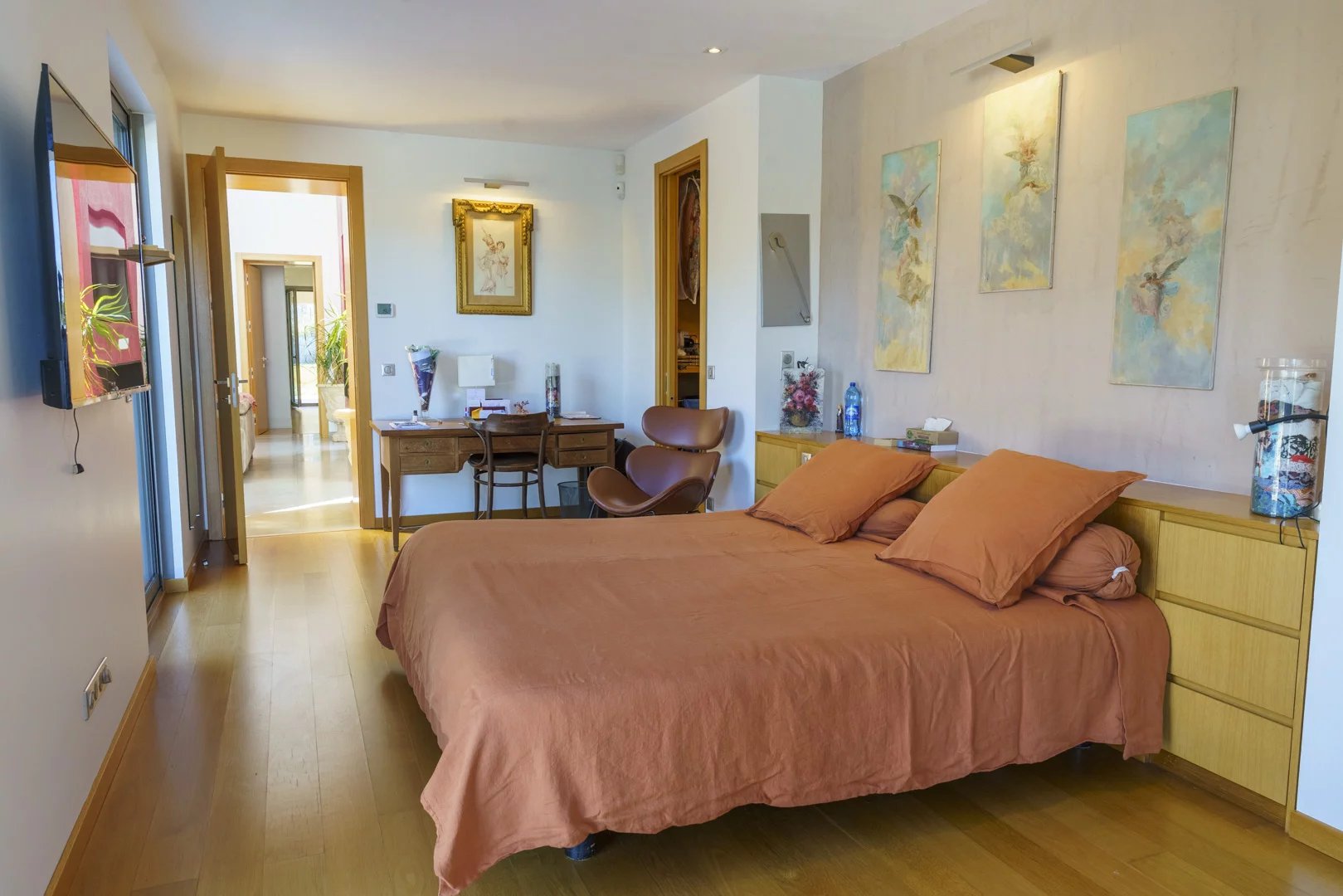 Photo 8 — PRIOR LUXURY HOUSE