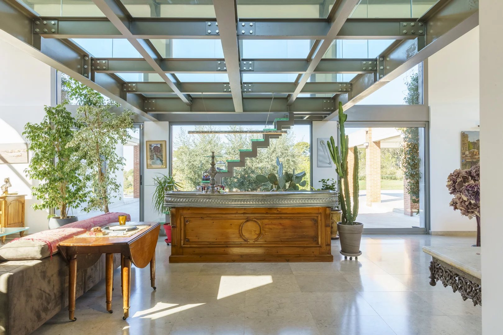 Photo 6 — PRIOR LUXURY HOUSE