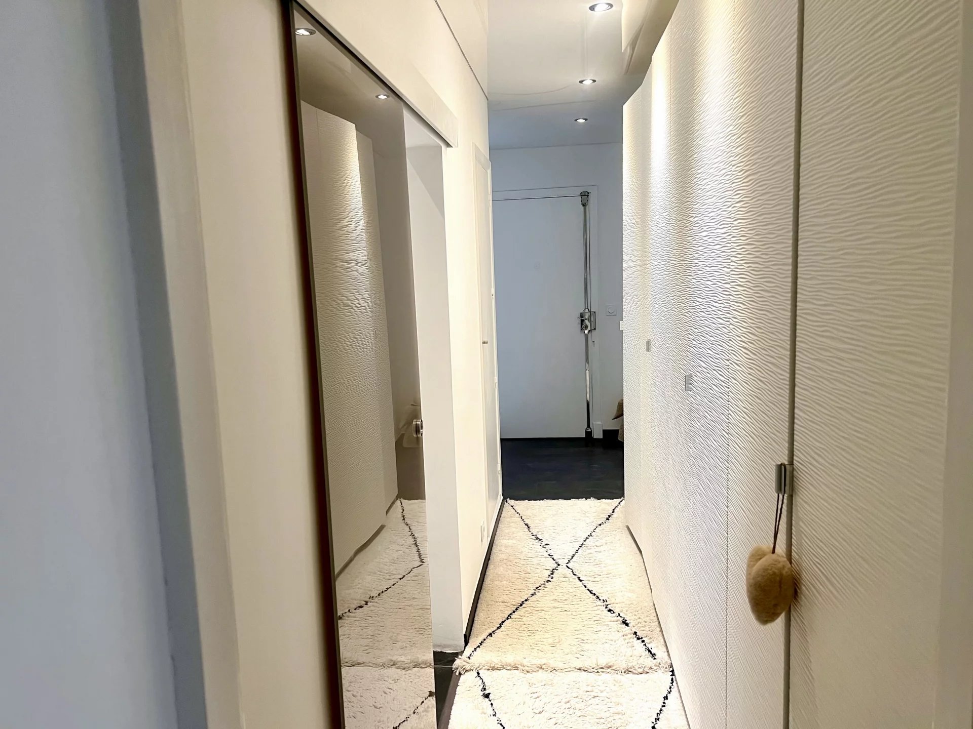 Photo 9 — PRIOR LUXURY HOUSE