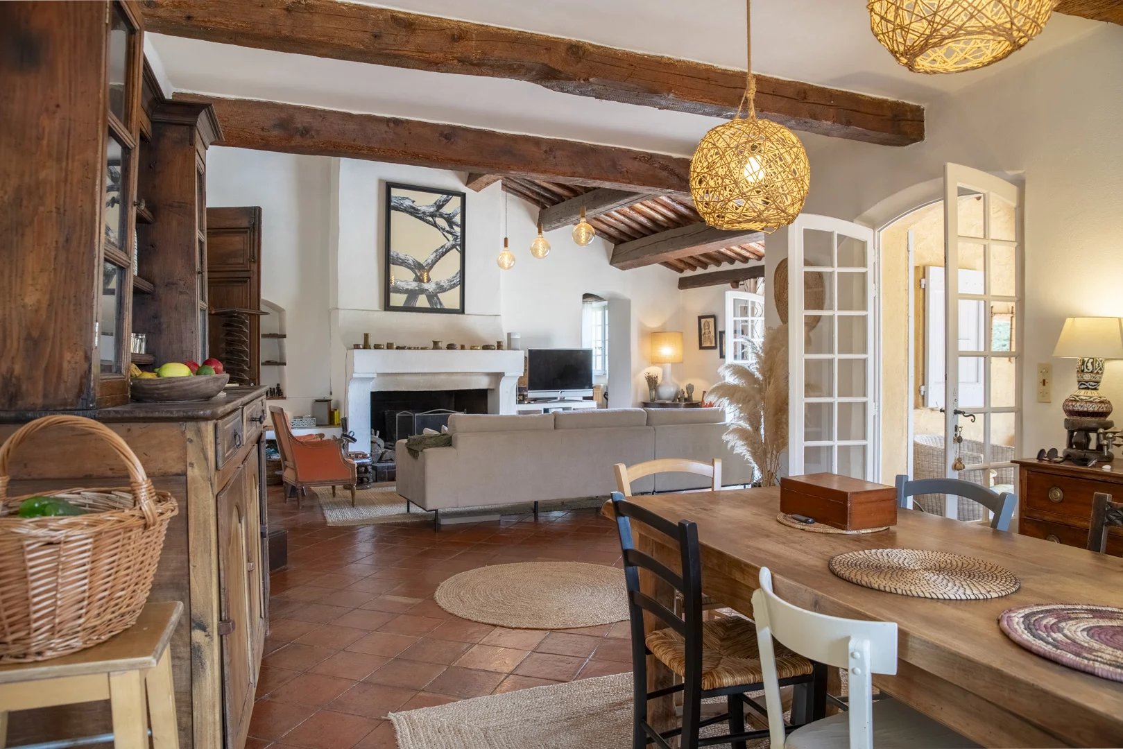 Photo 5 — PRIOR LUXURY HOUSE
