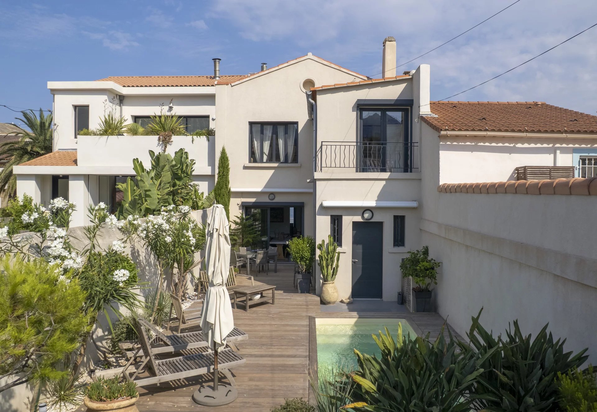Photo 6 — PRIOR LUXURY HOUSE
