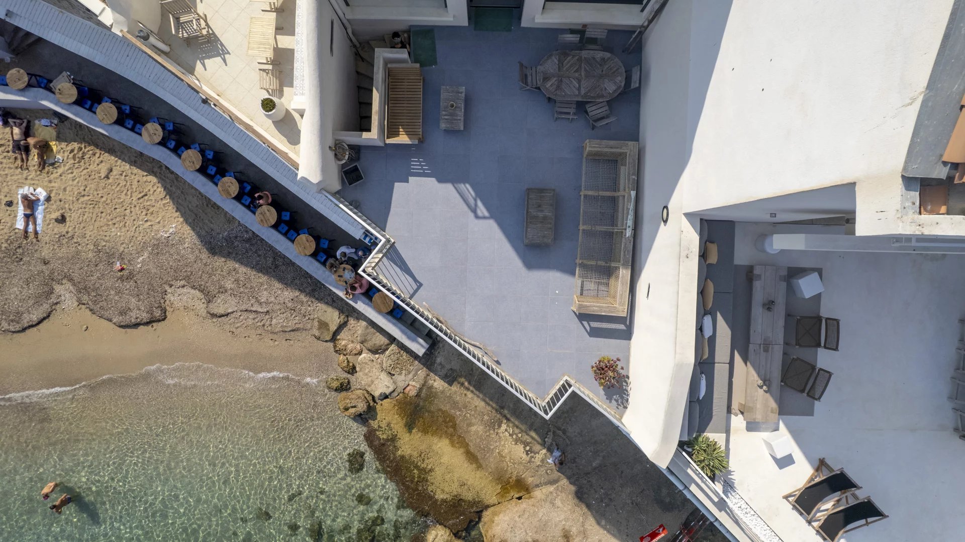 Photo 3 — PRIOR LUXURY HOUSE