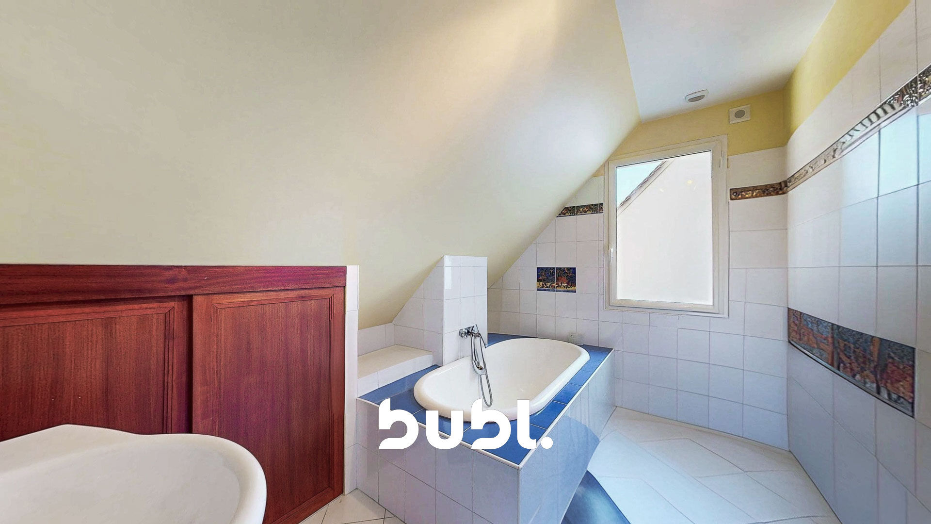 Photo 19 — Bubl