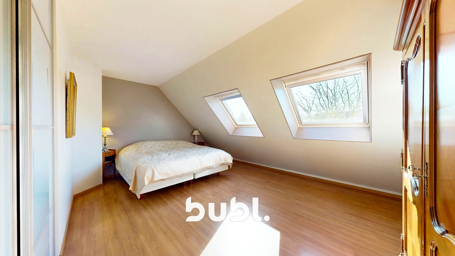 Photo 14 — Bubl