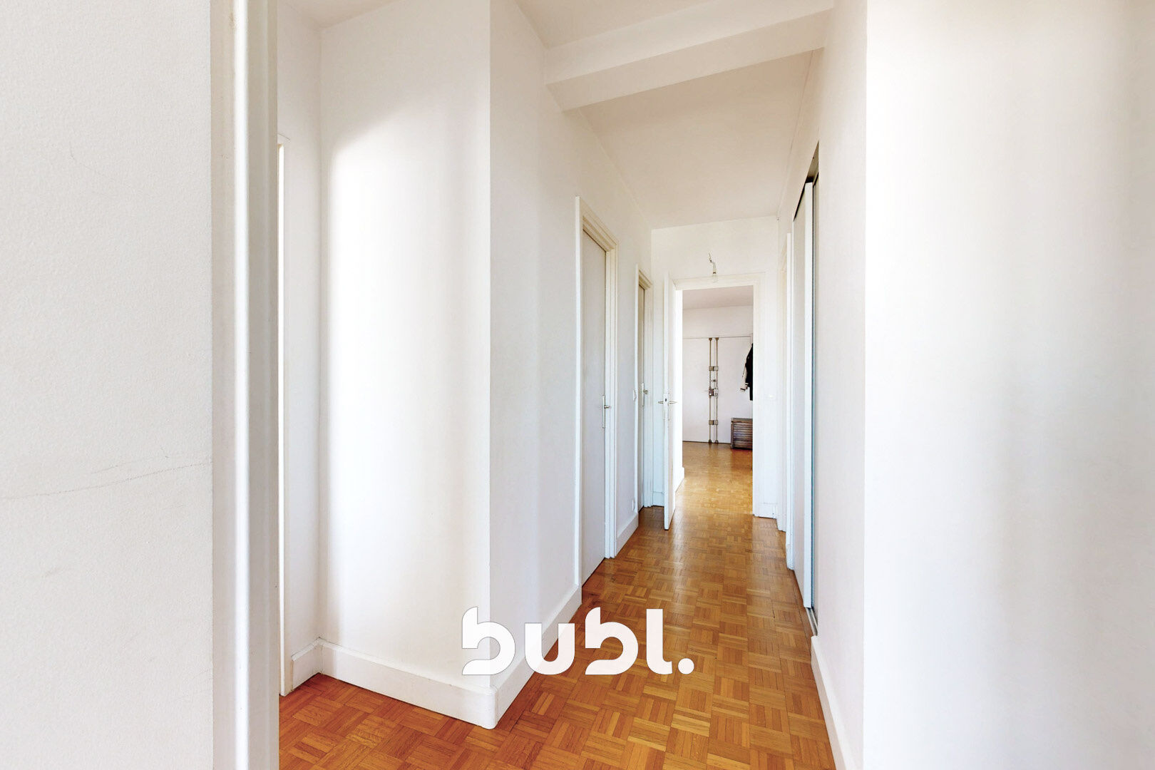 Photo 10 — Bubl