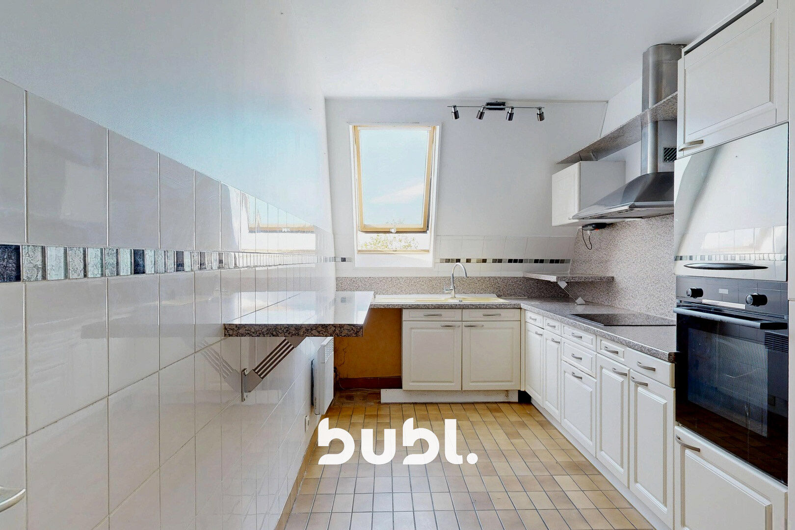 Photo 5 — Bubl