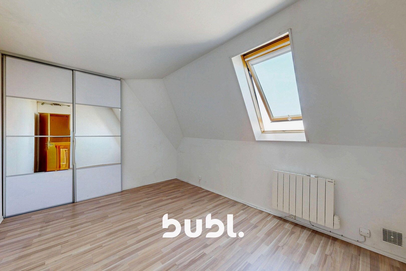 Photo 8 — Bubl