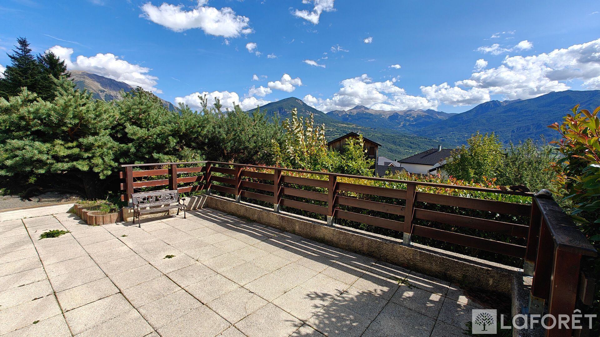 Photo 4 — LAFORET EMBRUN