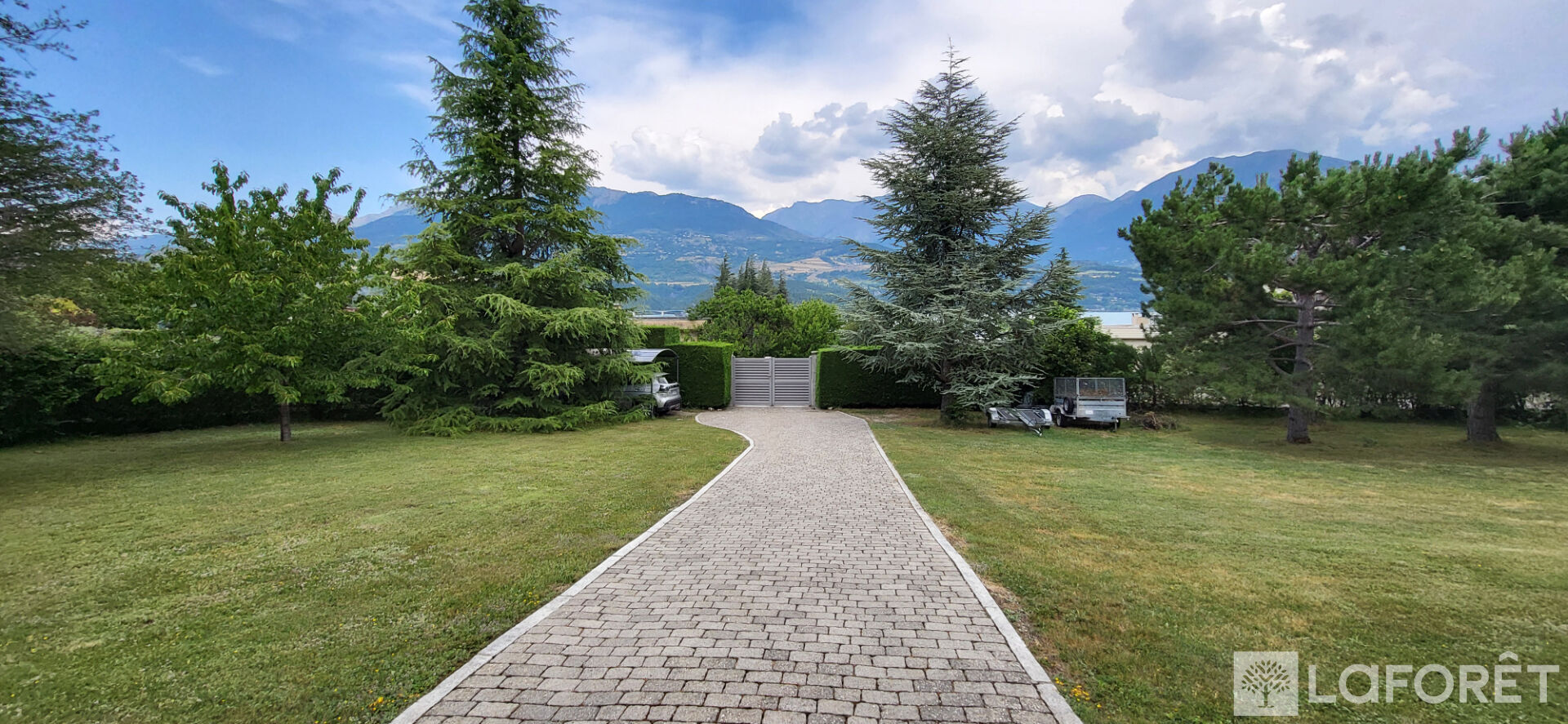 Photo 3 — LAFORET EMBRUN