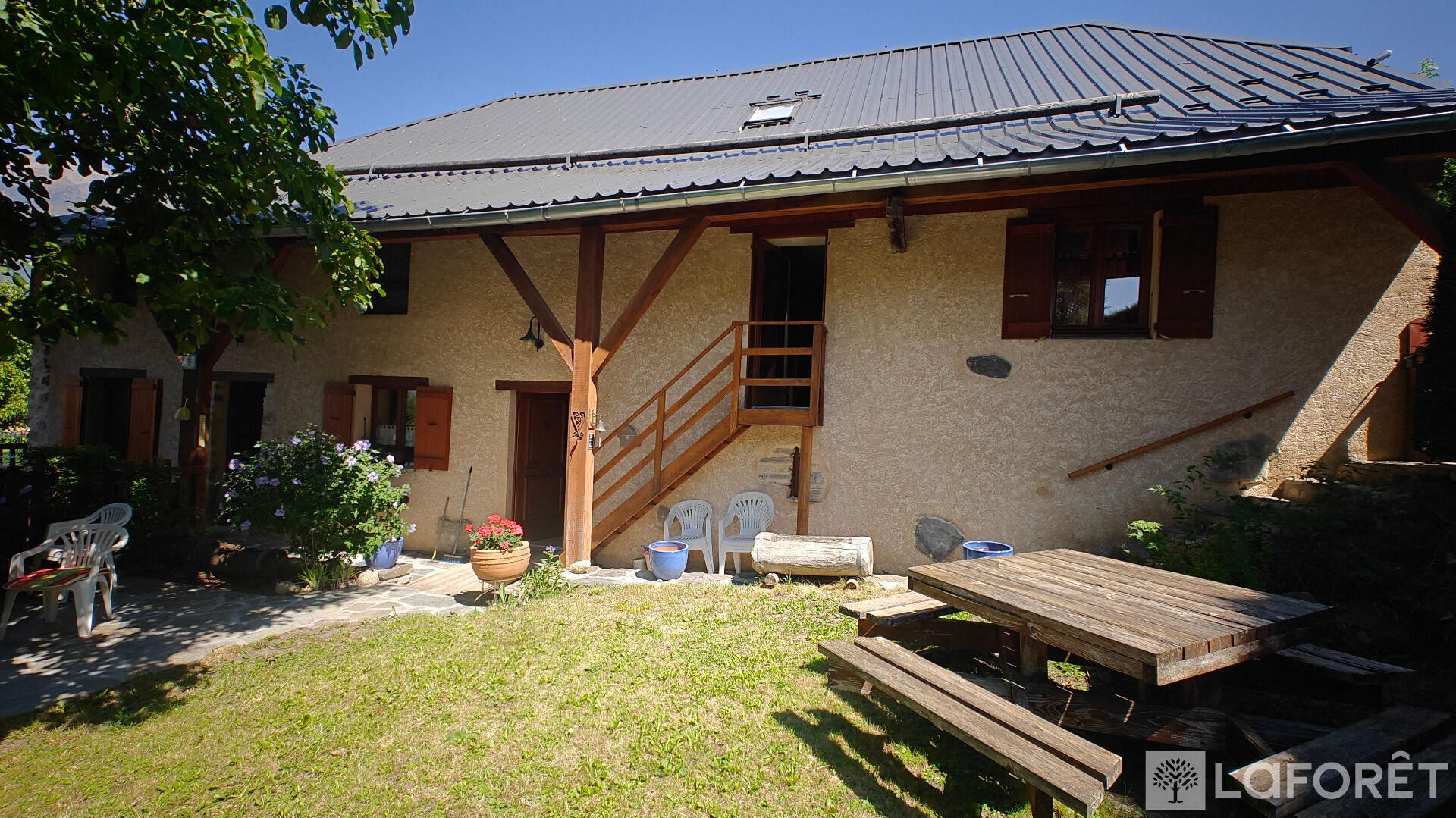 Photo 2 — LAFORET EMBRUN