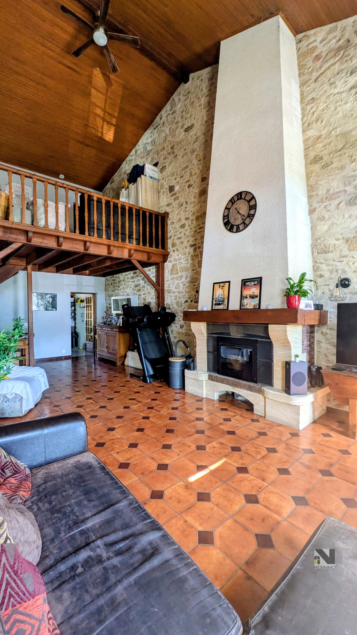 Photo 3 — Neximmo
