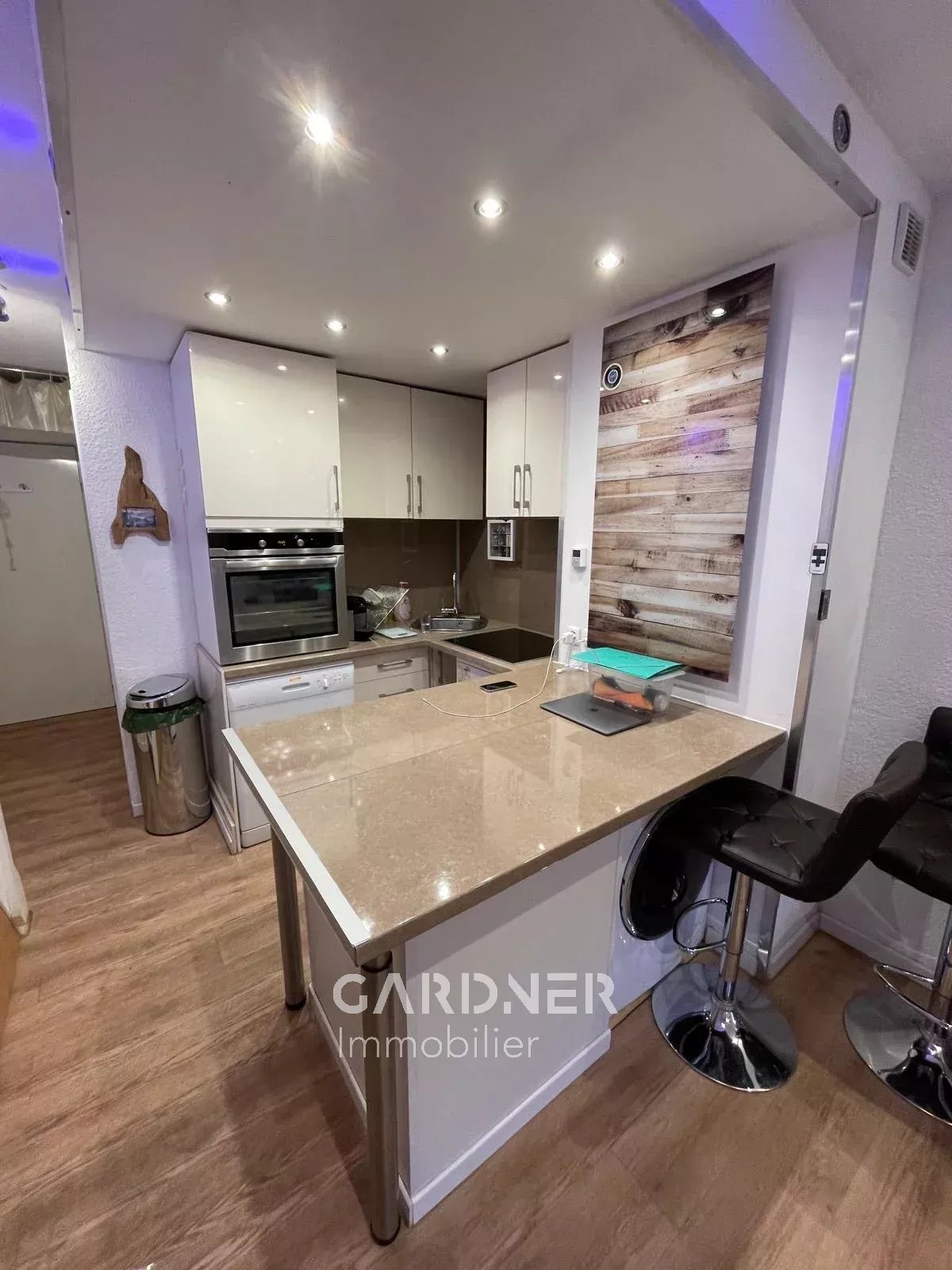 Photo 2 — GARDNER IMMOBILIER