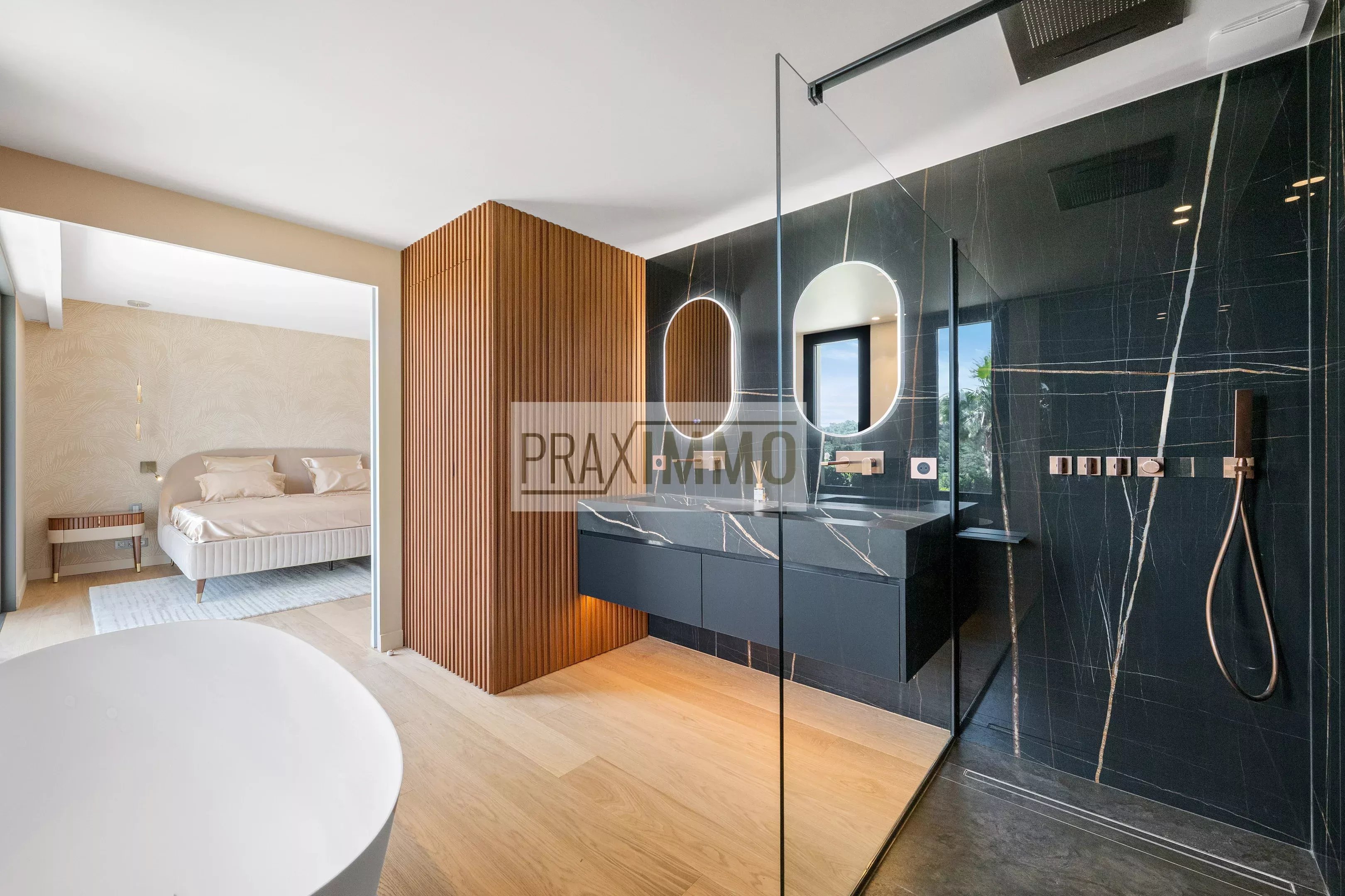 Photo 24 — Praximmo