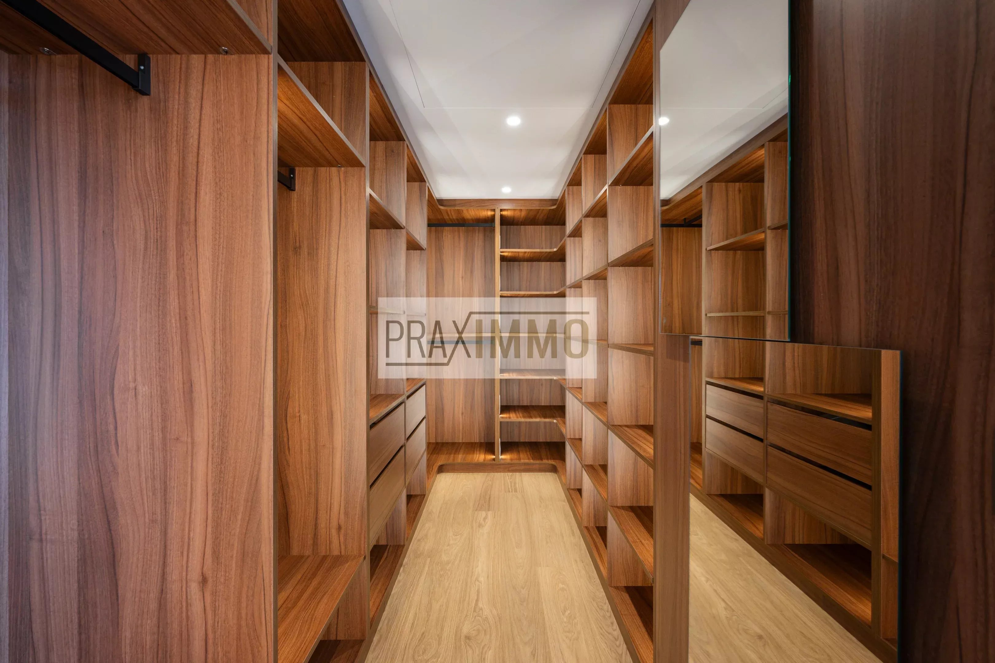 Photo 27 — Praximmo