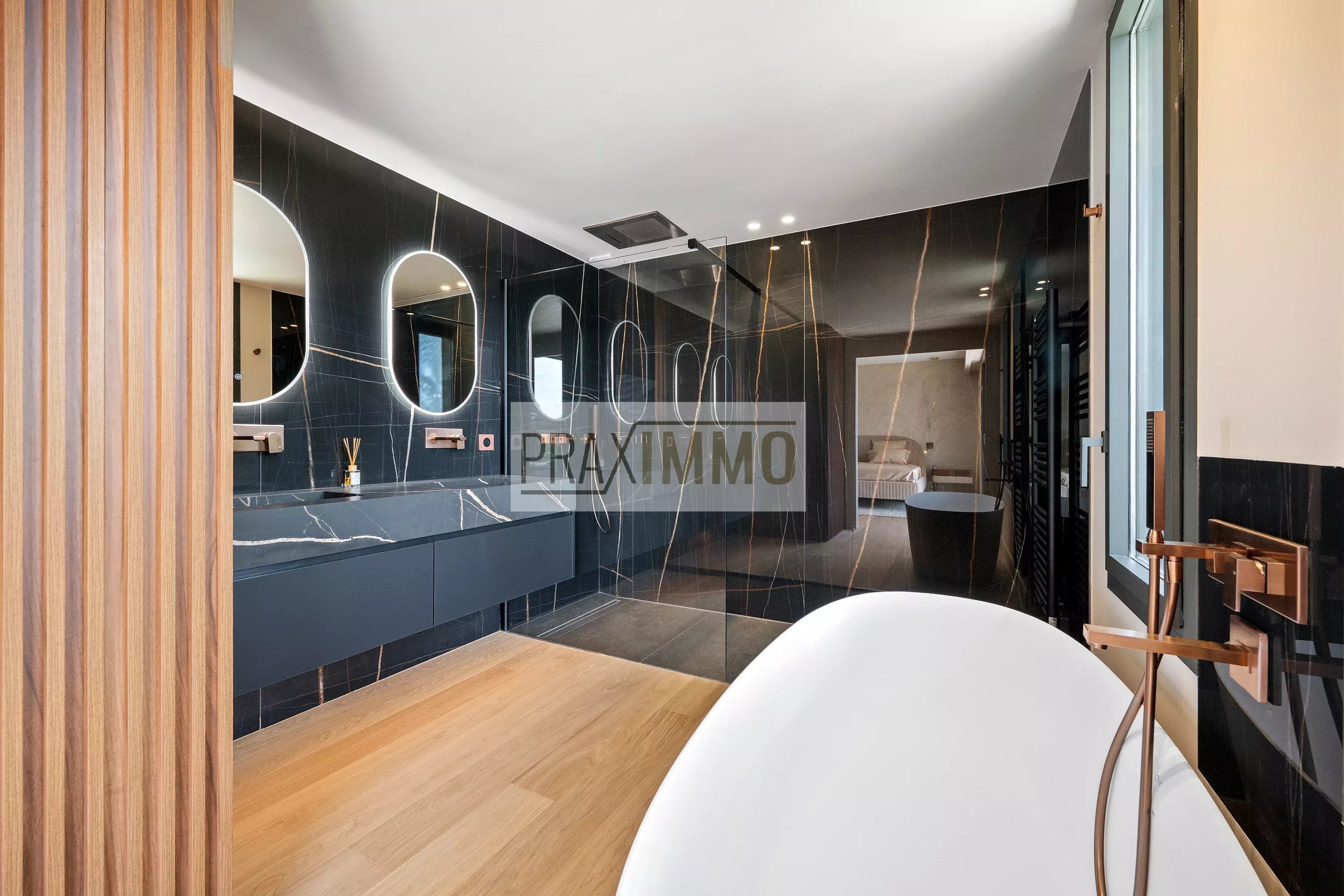 Photo 26 — Praximmo