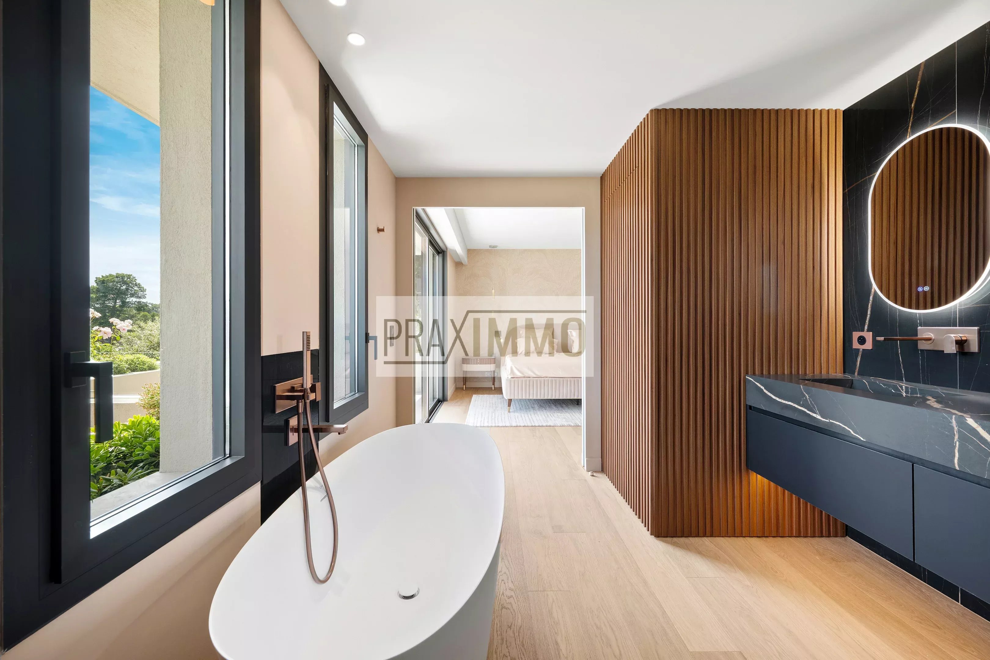 Photo 25 — Praximmo